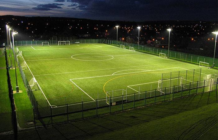 Iluminacin LED para canchas de ftbol